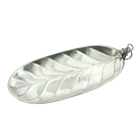 Tray Candy Nuts Condiments International Silver Co SilverPlate #8151 Leaf shape - Picture 2 of 12
